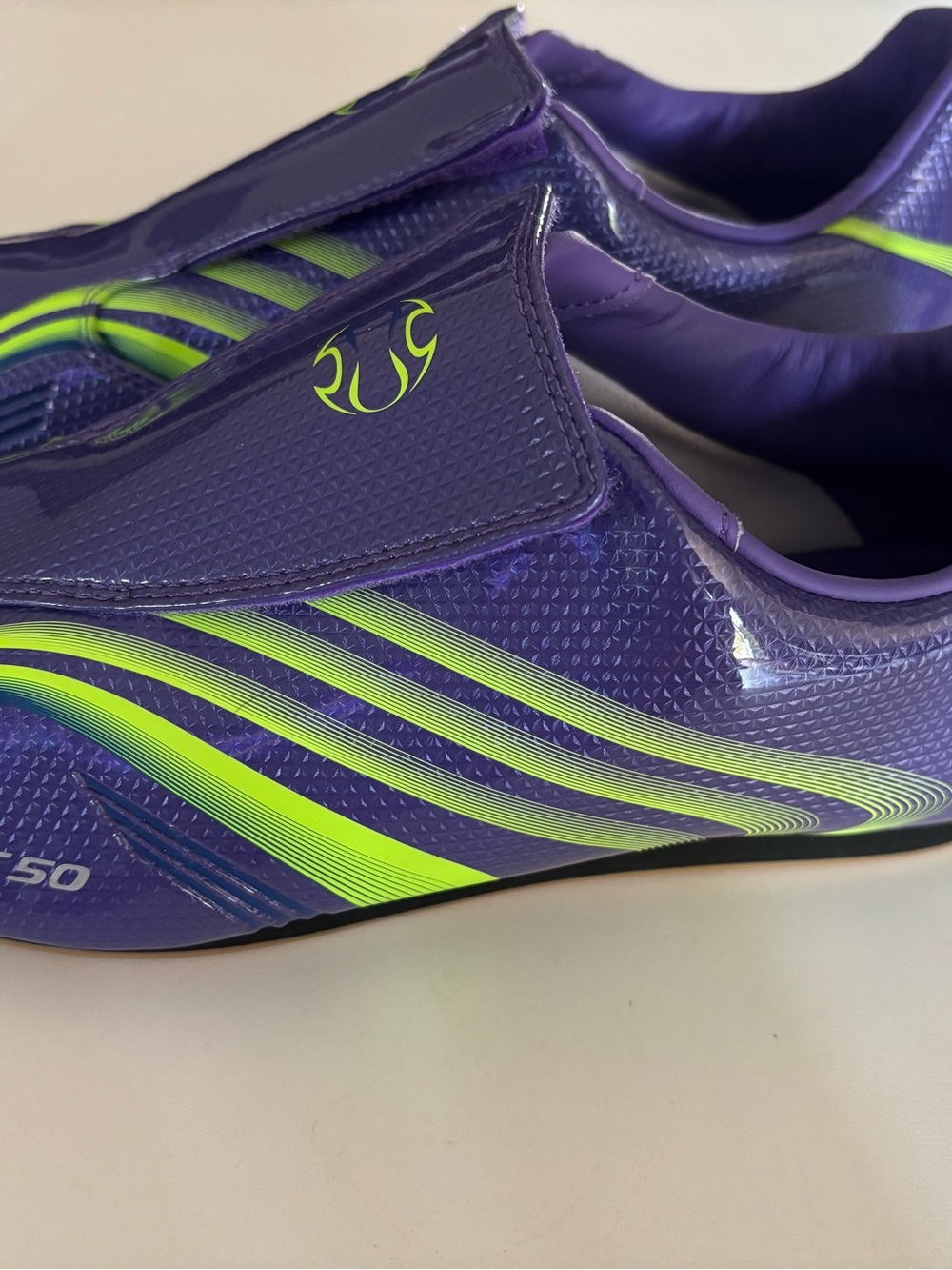 Adidas F50+ Women’s Tae Qwan Do Indoor Soccer Shoes - Picture 2 of 6